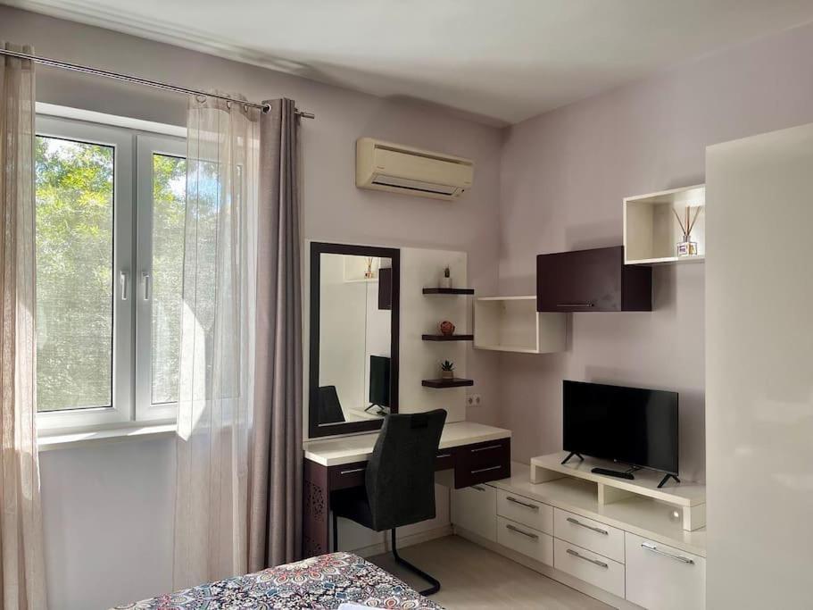 Cozy 2Br Oasis In Central Burgas Zewnętrze zdjęcie